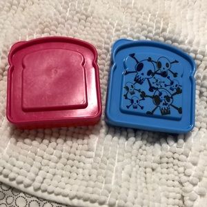 5 for $25. Pair of sandwhich containers.